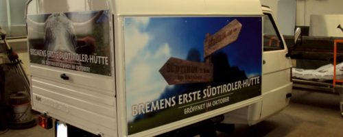 Auffällige Fahrzeugwerbung von Grünewald Werbung und Bremen